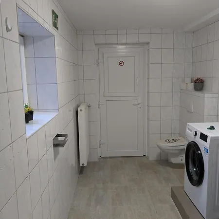 Apartment W121 - Teamwohnung In *