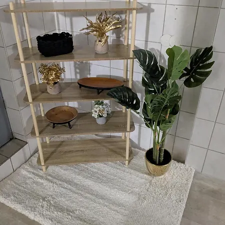 W121 - Teamwohnung In Apartment
