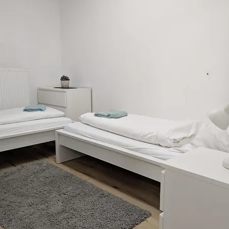 W121 - Teamwohnung In